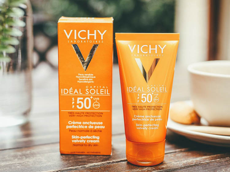 Kem chống nắng Vichy Dry Touch
