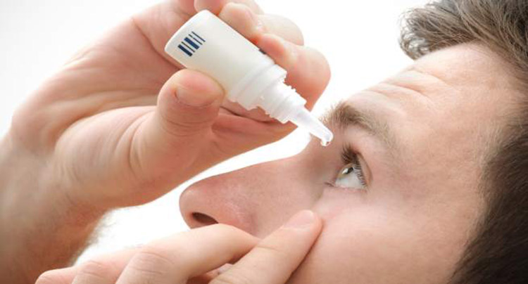 Thuốc nhỏ mắt tồn tại ở dạng lỏng có chứa nhiều dưỡng chất